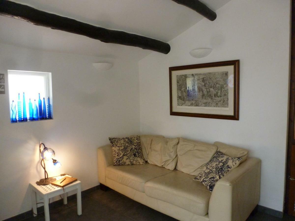 River Ebro Holidays Tivenys ภายนอก รูปภาพ