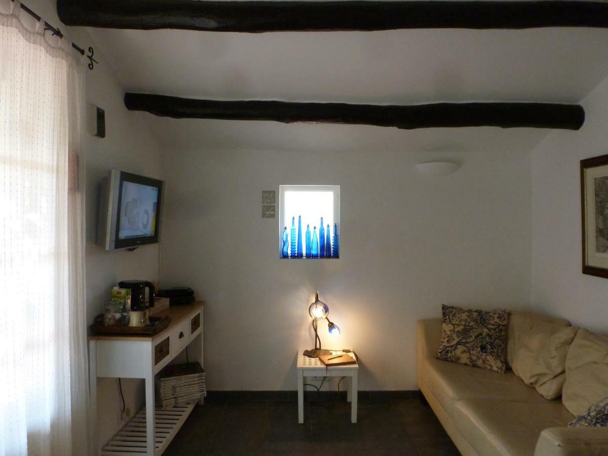 River Ebro Holidays Tivenys ภายนอก รูปภาพ